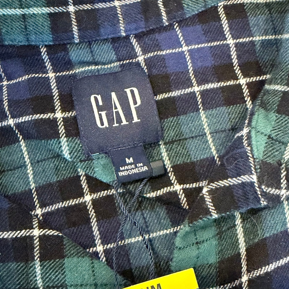 GAP Womens Plaid Flannel Blue Green Long Sleeve Button Down Size Medium NEW - Picture 2 of 2